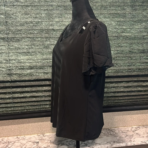 Adele‎ & May Women’s Black Sheer SS Rhinestone Shoulder Accents Top Large - Picture 2 of 8